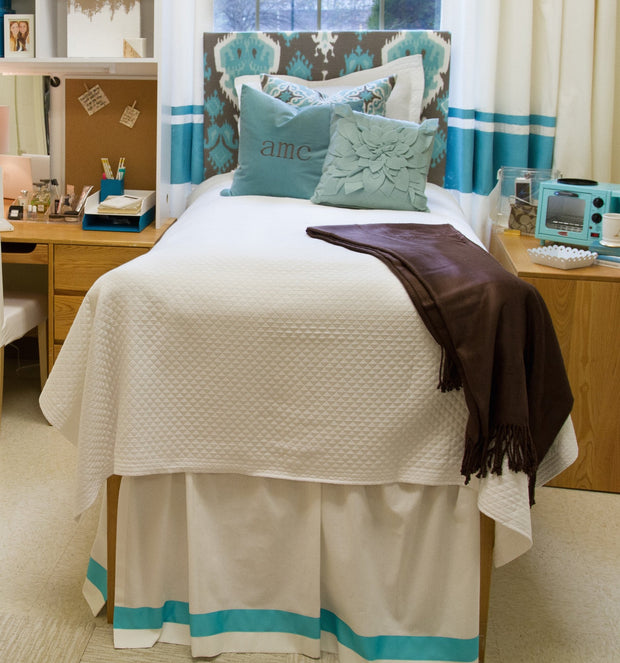 Diamond Matelasse Coverlet - White
